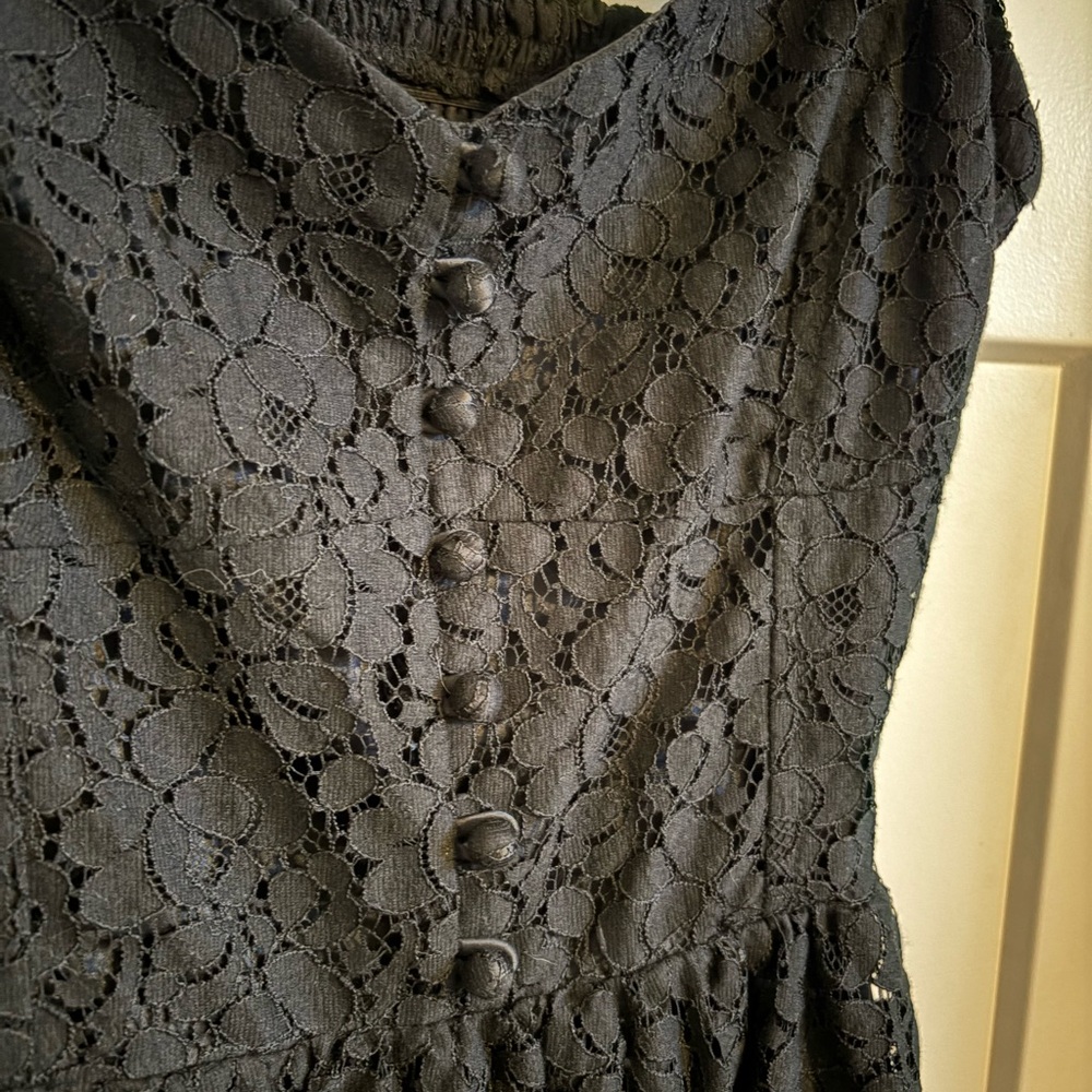 Aritzia- Talula Black Sweetheart Neck 3/4 Sleeve Cocktail Sundress